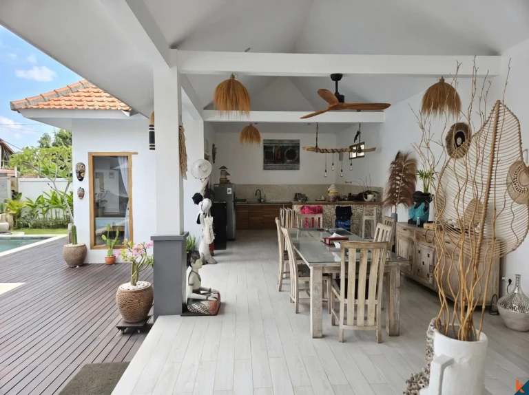 Beautiful 2-Bedroom Villa with Large Pool in Seminyak