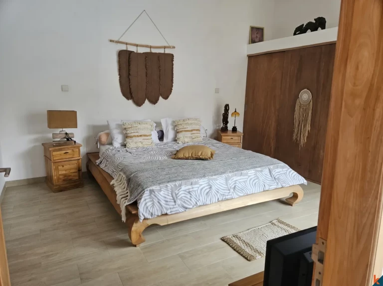Beautiful 2-Bedroom Villa with Large Pool in Seminyak