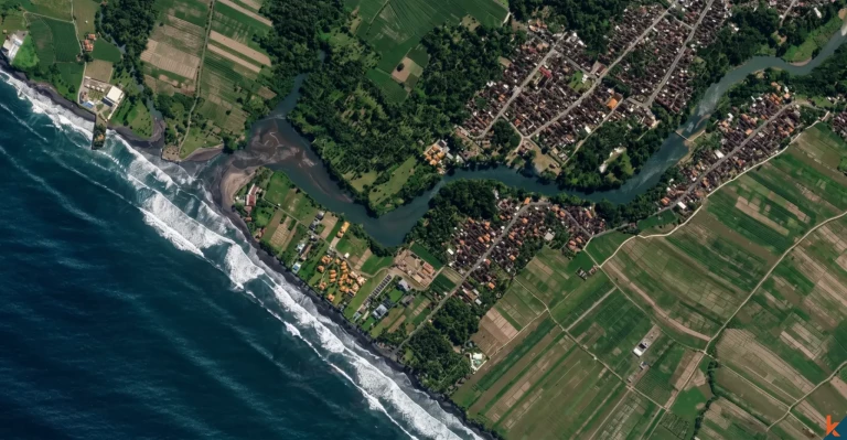 Tanah Hak Milik Langka 53 Are Tepi Sungai 3 Menit ke Pantai Pasut
