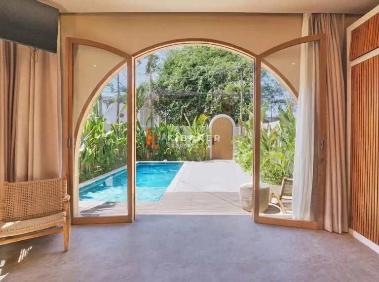 Tropical One-Bedroom Pool Villa with Elegant Arched Design and Private Garden in Uluwatu