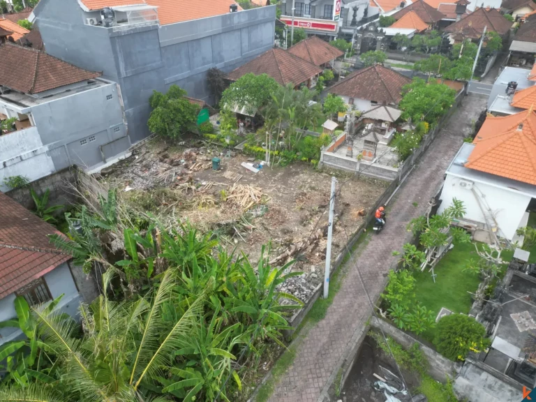 Paved access road to land for villa in North Canggu