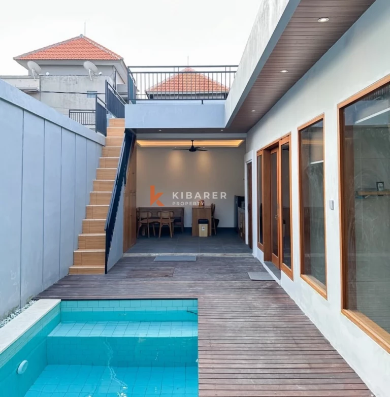 Vila Dua Kamar Tidur Bergaya Tropis Modern di Sanur