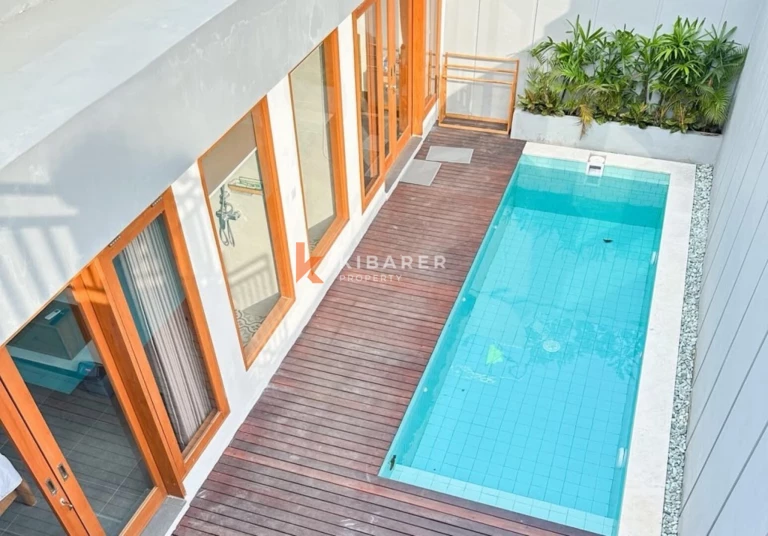 Vila Dua Kamar Tidur Bergaya Tropis Modern di Sanur