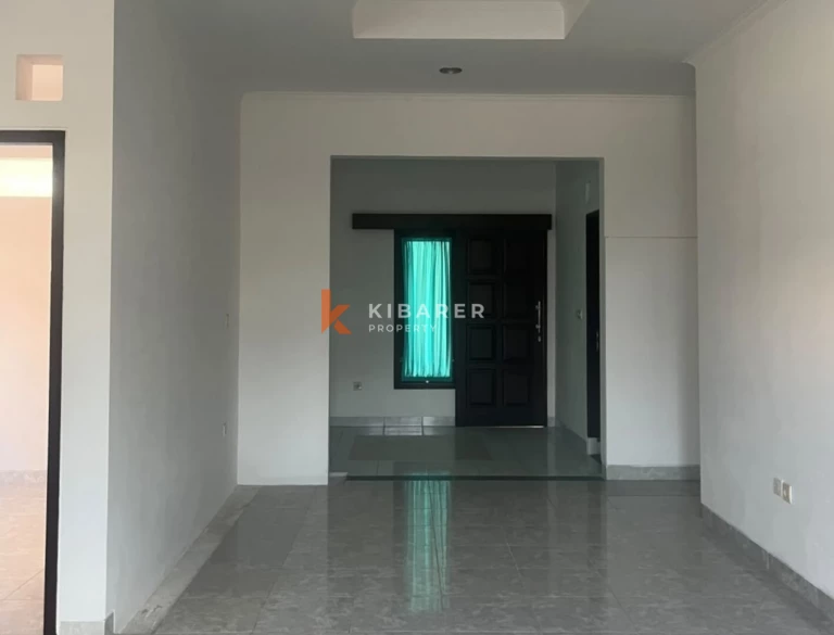 Rumah Empat Kamar Tidur Tanpa Perabotan untuk Sewa Jangka Panjang di Jimbaran