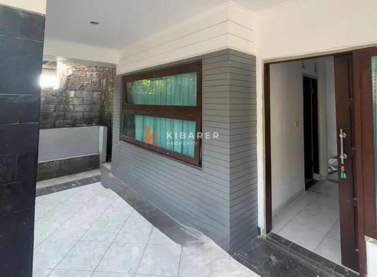 Rumah Empat Kamar Tidur Tanpa Perabotan untuk Sewa Jangka Panjang di Jimbaran