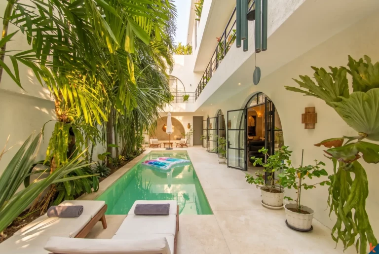 Private pool at 5-bedroom villa for sale in Umalas