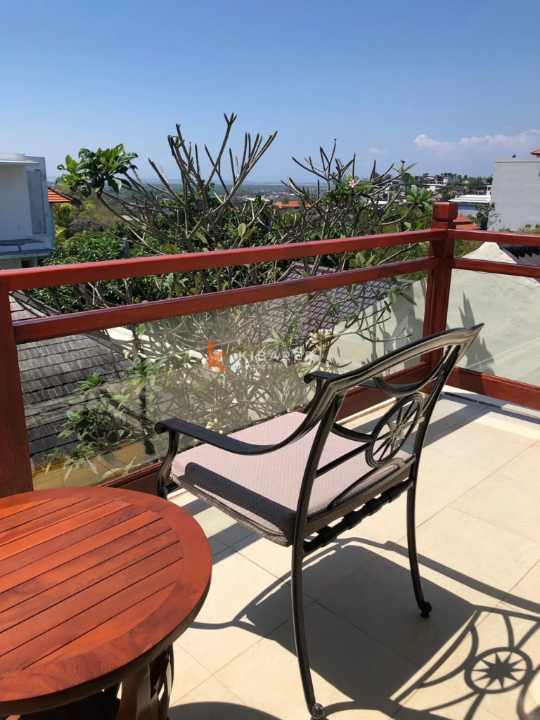 The Bay View Three Bedroom Villa Iin Jimbaran