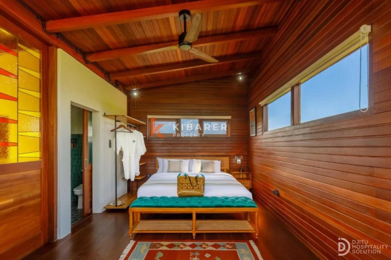 Lovely Wooden Retreat One Bedroom Villa in Gianyar Keramas
