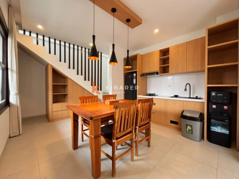 Modern Serenity - Vila Dua Kamar Tidur dengan Jacuzzi, Berjarak Jalan Kaki ke Pantai Seseh