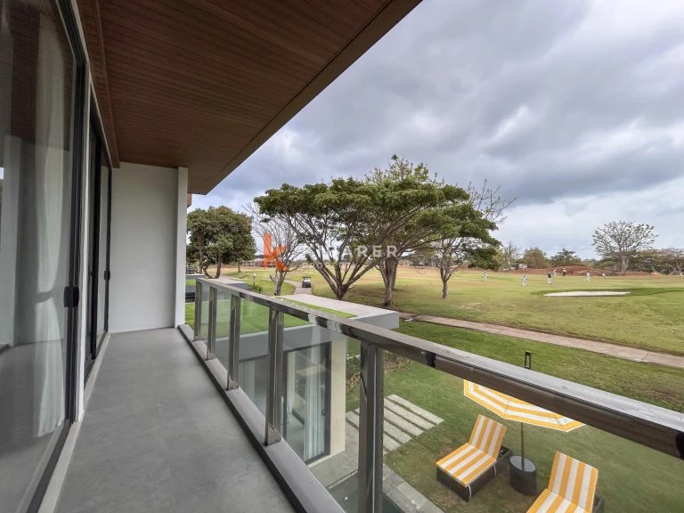Elegant Three-Bedroom Villa with Private Pool and Golf View in Pecatu
