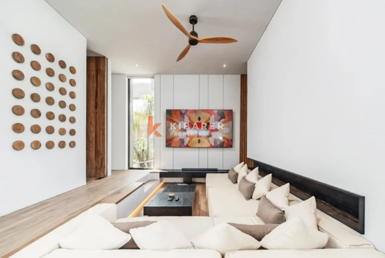 Luxury Four-Bedroom Modern Villa with Expansive Pool and Sunken Lounge in Umalas